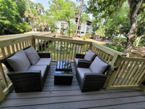 Contemporary bliss-newly renovated cozy villa!